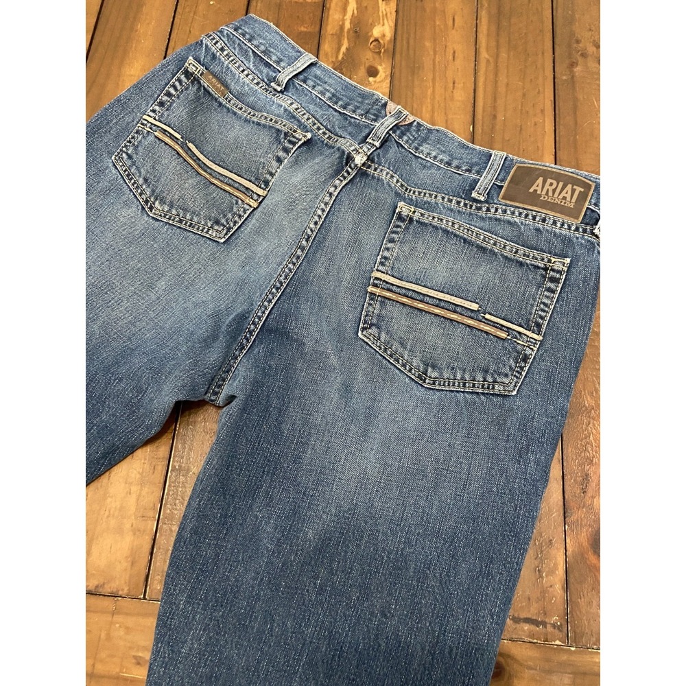 Ariat M1 Remy Vintage Straight Leg Jeans Mens 38x32 Bradford Wash Distressed - Picture 4 of 15